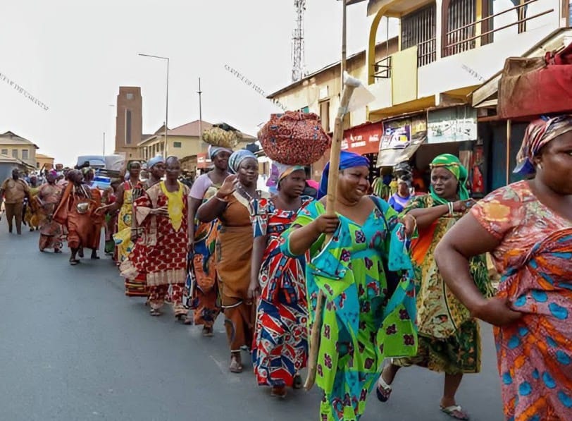 Soobii homecoming procession